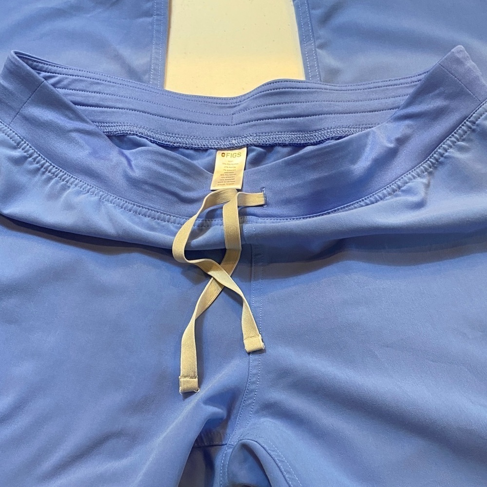 Figs men’s Blue scrub pants with Drawstring size L